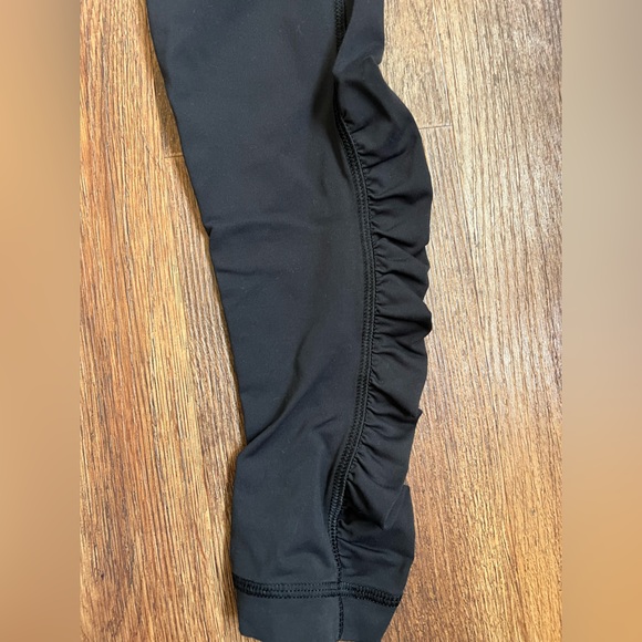 lululemon athletica Midnight Black Ruffle Leggings size 8 - Picture 2 of 7